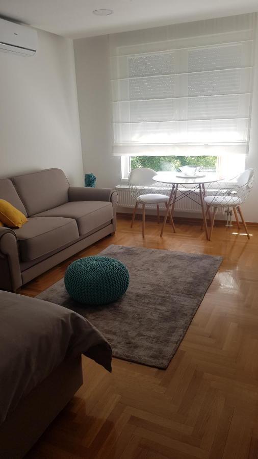 S & F Zagreb Apartman エクステリア 写真